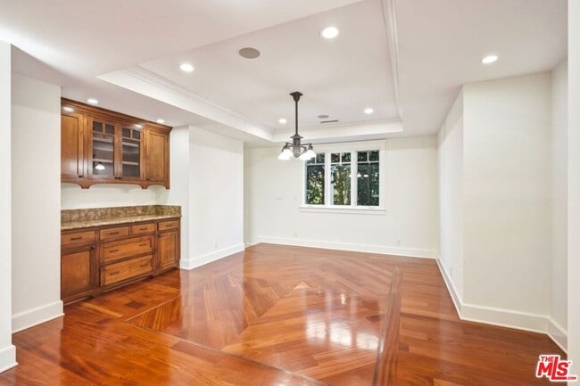 Building Photo - 1633 Voorhees Ave