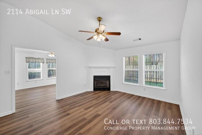 Building Photo - 2114 Abigail Ln SW