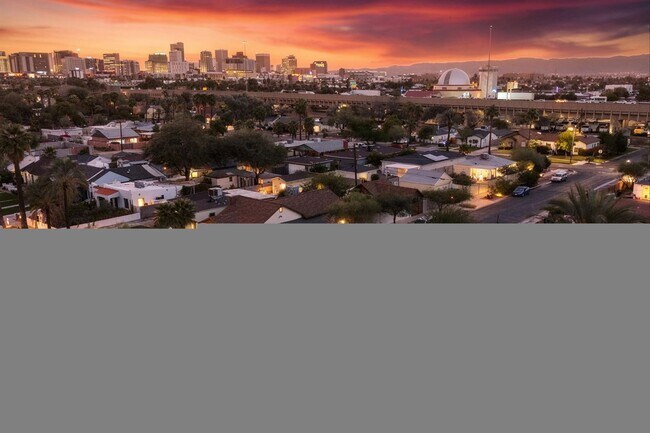 Building Photo - 1629 W Willetta St