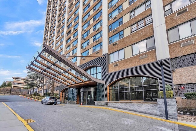 Building Photo - 250 Gorge Rd