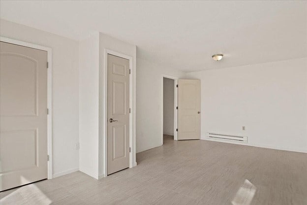 Primary Photo - 196 Lakeview Dr