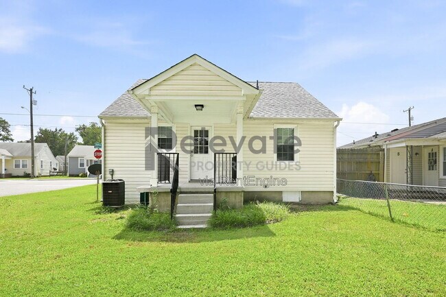 Building Photo - 400 Dupuy Ave