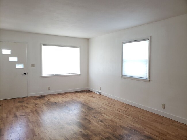 Building Photo - 3 bed 1.5 bath single family home in Wausau