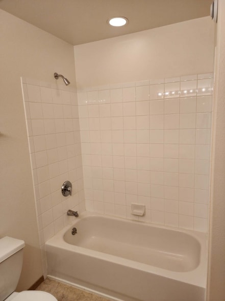 Building Photo - 801 Turner Dr