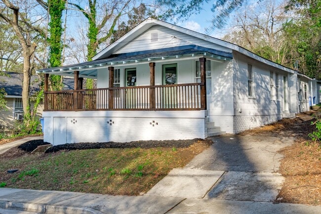 Building Photo - Cozy Home in Columbia's Downtown Core - Unit A