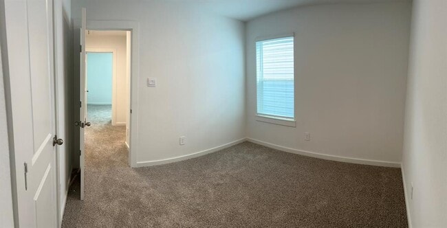 Building Photo - 3017 La Latina Dr