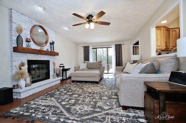 Building Photo - 14620 Country Ln Dr
