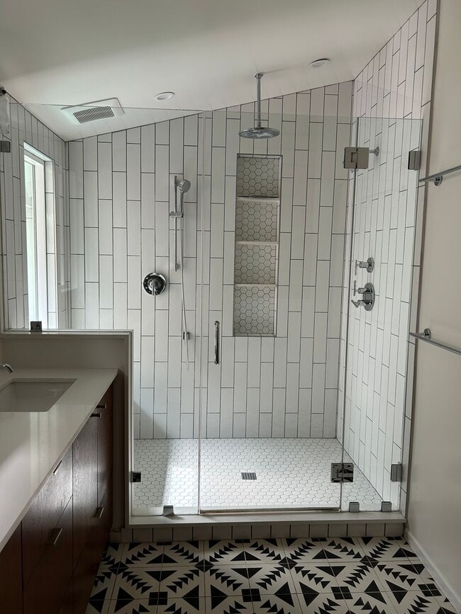 Building Photo - Rossmoor Home for rent. 3 bedrooms 2 baths.