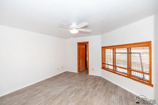 Building Photo - 2136 S 14th Ave