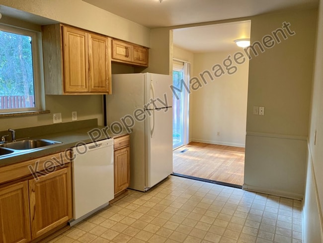 Building Photo - 1313 Fairview Dr