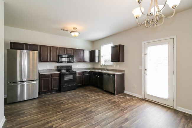 Building Photo - 174 Biscayne Terrace