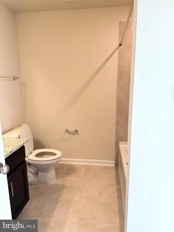 Building Photo - 461 Hanson St