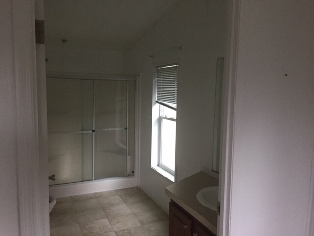 Building Photo - 1445
