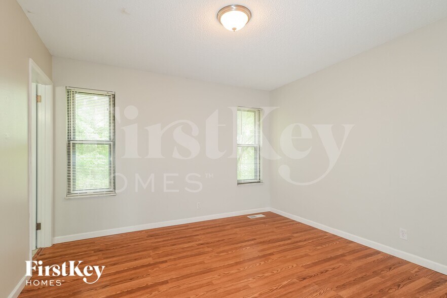 Building Photo - 357 Pegasus Dr