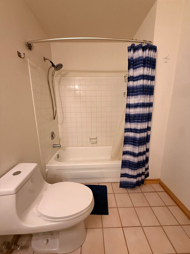 Building Photo - Green Mountain Condo with Scenic Views & Trail Access