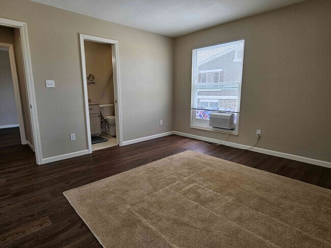 Master Bedroom - 4444 Valencia Cir