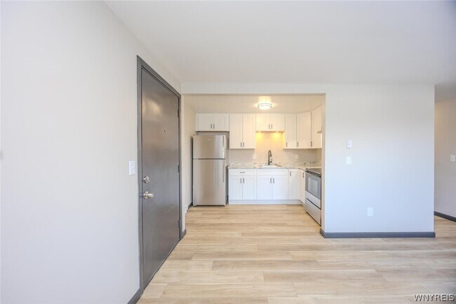 Building Photo - 6379 Robinson Rd