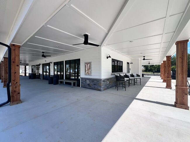 Building Photo - 139 Siebold St