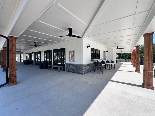 Building Photo - 143 Siebold St