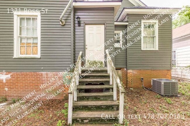 Building Photo - 1371 Ross St