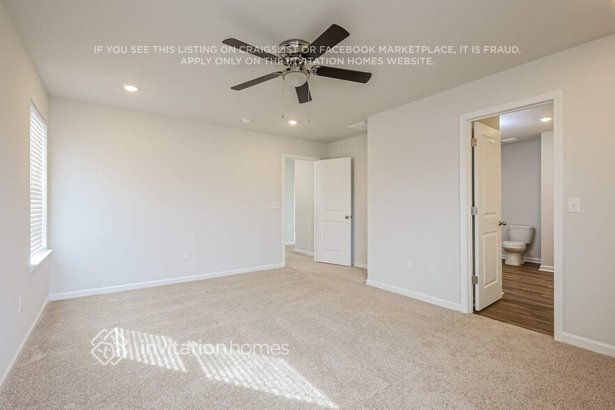 Building Photo - 213 White Flds Ave