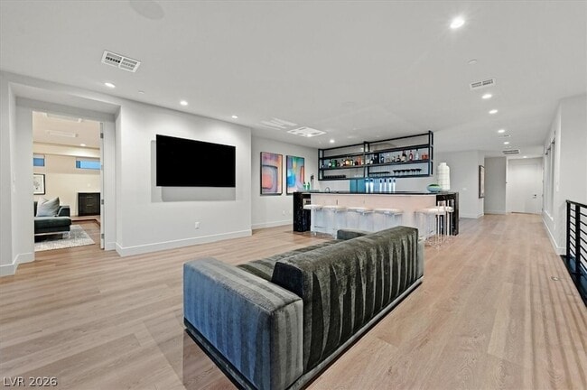 Building Photo - 807 Magnum Cliff Ct