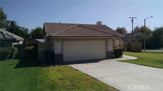 Primary Photo - 911 W Hill Dr
