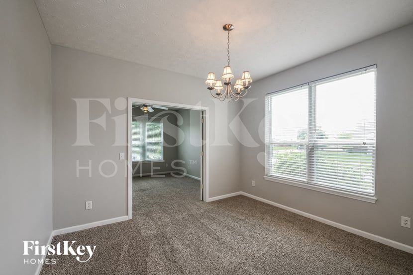 Building Photo - 6240 Eagle Lake Dr