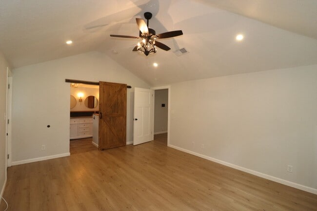 Building Photo - Gorgeous Home for Rent