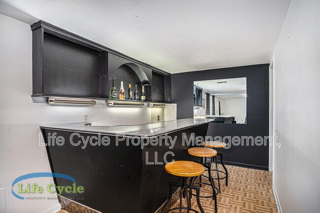 Building Photo - 1546 7th St NW