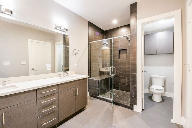 Building Photo - 3215 Garrow St