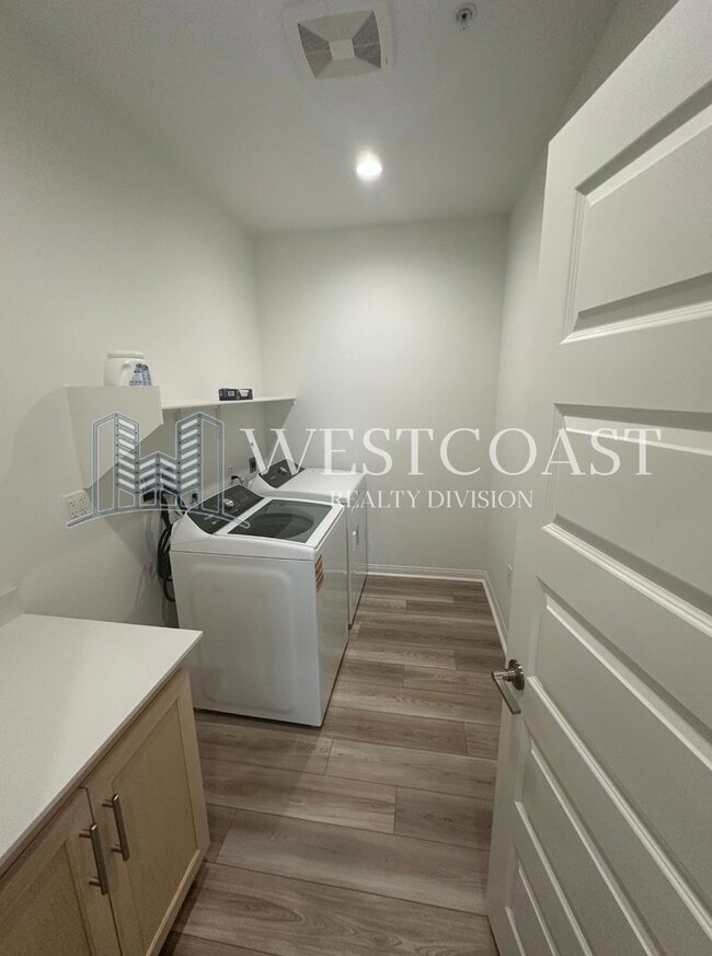 Building Photo - Modern 55+ Menifee Home w/ New Whirlpool Appliances | 2 Bed + Den (Convertible to 3rd Room) | Ava...