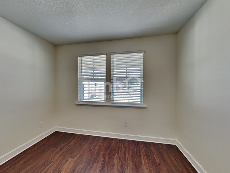 Building Photo - 10717 Coleman Rd