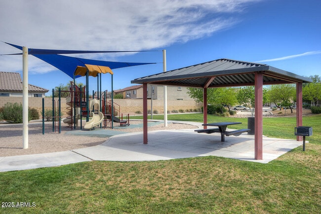 Building Photo - 40304 W Hayden Dr