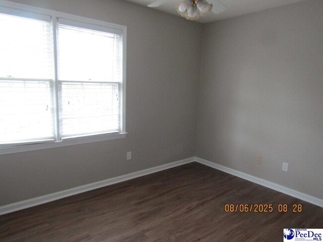 Building Photo - 509 Sidney Ave