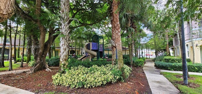 Building Photo - 6590 W Sample Rd