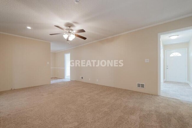 Building Photo - 7268 Fontana Dr