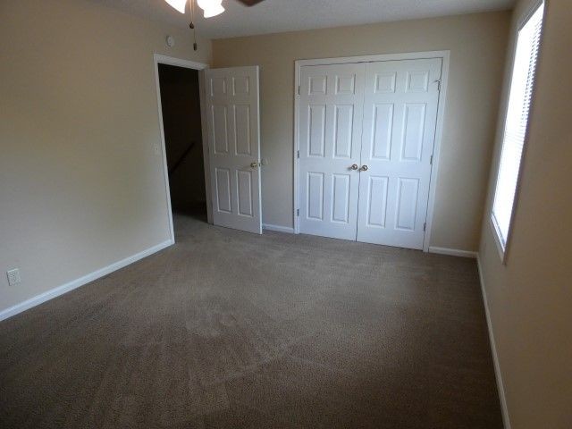 2br 1 5b Towhouse Near Mtsu
