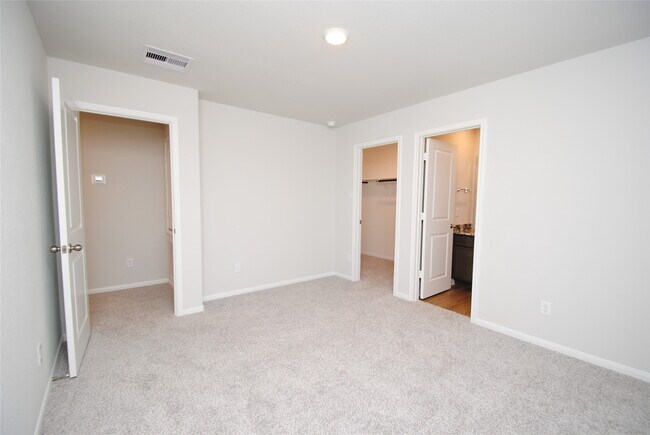 Building Photo - 2541 Allegretto Sea Dr