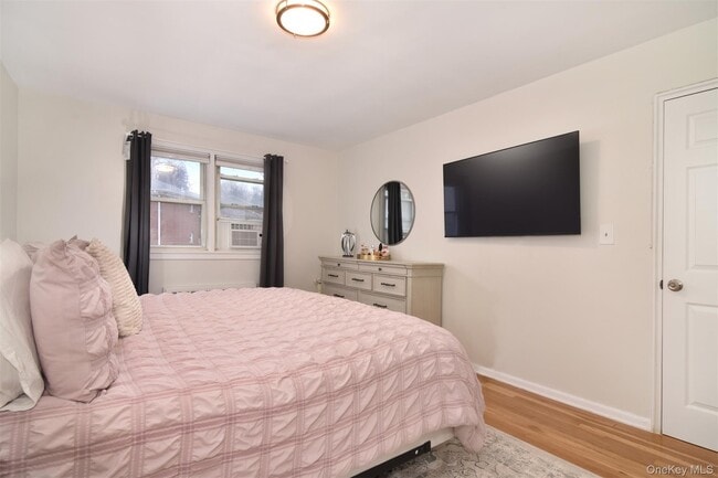 Building Photo - 140 N Broadway