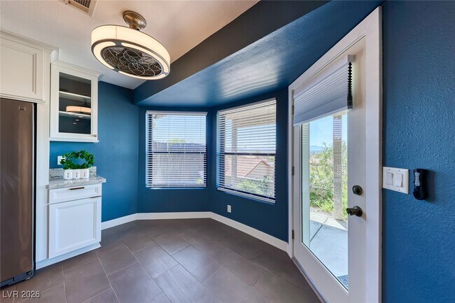 Building Photo - 969 Marigold Ct