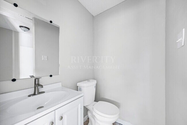 Building Photo - A MUST SEE !!!! FULLY RENOVATED AND SECTION 8 WELCOMED !!!!!