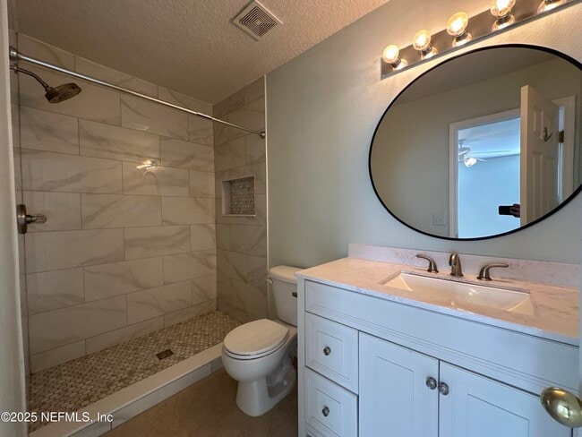 Building Photo - 105 Leese Dr