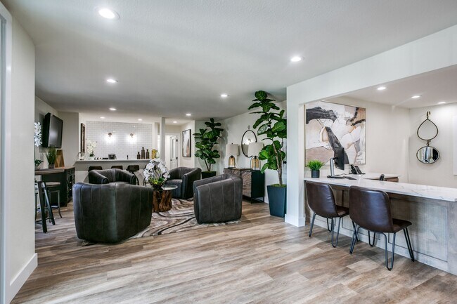 Building Photo - The Ranch at Champions