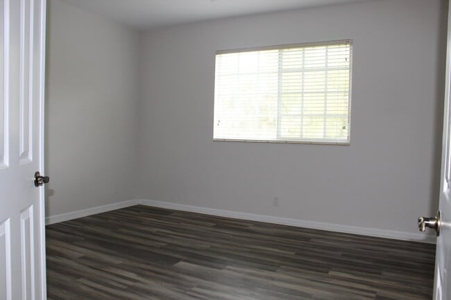 Building Photo - 7417 Brielle Dr