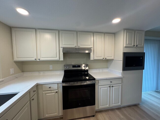 Building Photo - VAILABLE NOW! G O R G E O U S Single Story 3 Bed 2 Bath with Pool