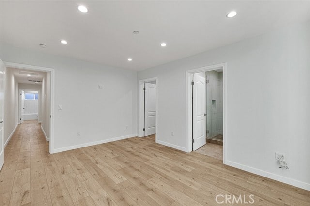 Building Photo - 569 E Cypress Ave