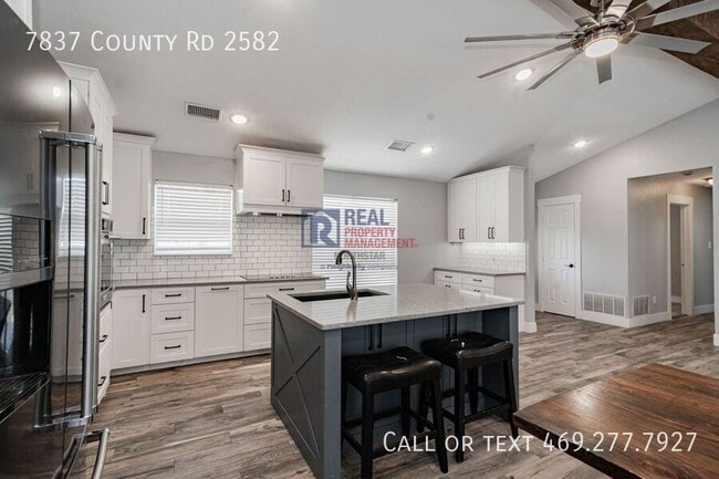 Building Photo - 7837 Co Rd 2582