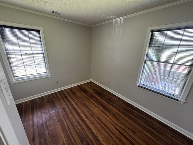 Building Photo - 3554 Venable Rd