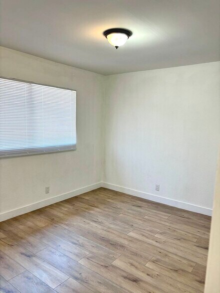 Building Photo - 21725 Dracaea Ave